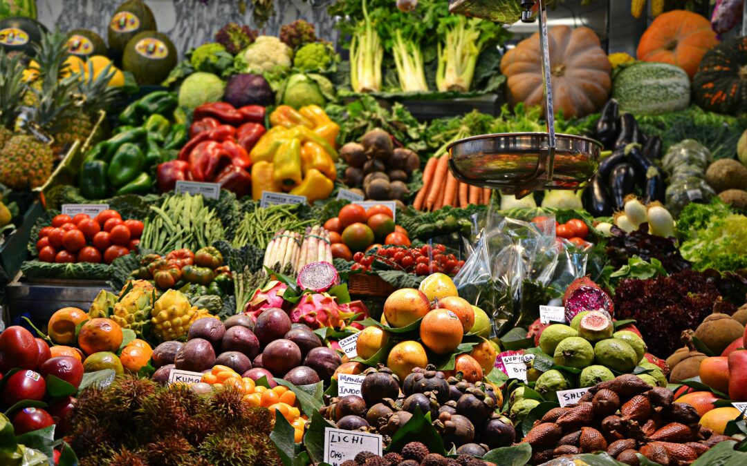 Fruit en groenten begeleidend bij de tekst over International Day of Awareness of Food Loss and Waste