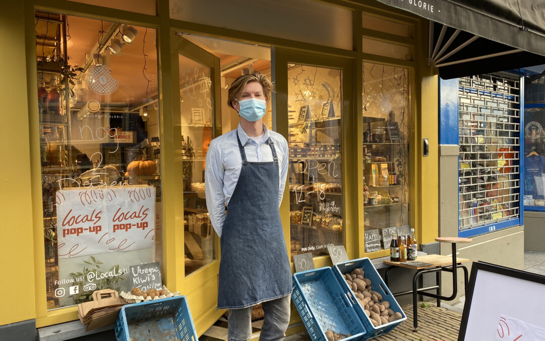 eigenaar Locals pop-up store Utrecht voor zijn winkel